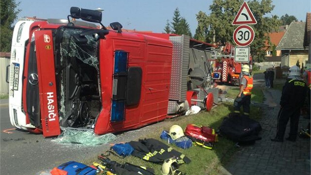 Nehoda hasiské cisterny ve Stranicích v nedli 1. ervence