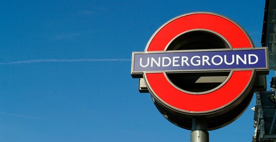 Londýnské metro pepraví denn ti miliony pasaér. Ilustraní snímek