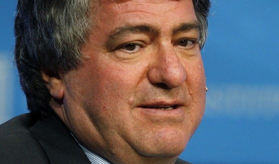 Leon Black  se 2. kvtna  2011 úastnil panelové diskuzue s názvem "Global