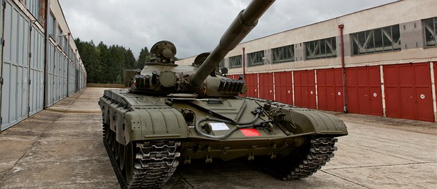 Posádka v Rančířově na Jihlavsku skladuje několik desítek tanků T-72, které... Posádka v Rančířově na Jihlavsku skladuje několik desítek tanků T-72, které...