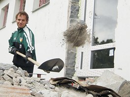 Pprava fotbalovho stadionu Pod Vinic na druhou ligu