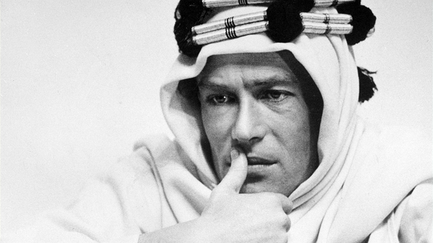 Peter O'Toole ve filmu Lawrence z Arábie (1961) Peter O'Toole ve filmu Lawrence z Arábie (1961)