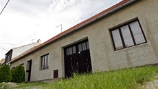 Dům v Milonicích na Vyškovsku, kde policisté našli zpustošenou ženu, kterou 15 Dům v Milonicích na Vyškovsku, kde policisté našli zpustošenou ženu, kterou 15