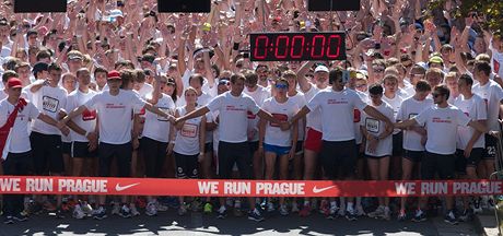 Ped startem loského prémiového roníku We Run Prague