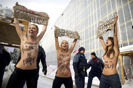 lenky ukrajinského enského hnutí FEMEN u léta pouívají ve svém spoleenském