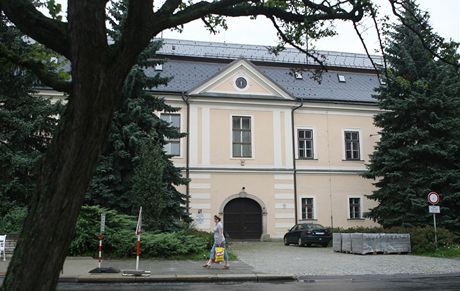 Sídlo policejní koly v jihlavské Tolstého ulici. Co tam v budoucnu bude?