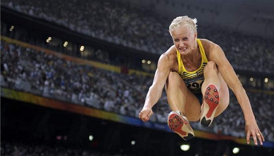 Carolina Klüftová se v dálkaském sektoru na olympiád neprosadia. 