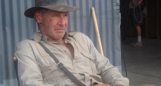 Harrison Ford pi natáení filmu Indiana Jones a království kiálové lebky