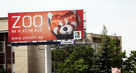 V Brn jsou desítky reklam na zoo ve Zlín i v Ostrav. Místní zoologická zahrada ale není vidt vbec.