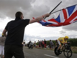 LE, WIGGO! Britský fanouek ene kupedu lídra Tour de France Bradleyho...