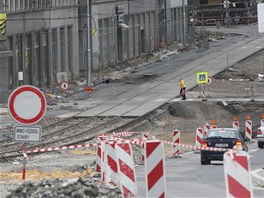 Pohled na stavenit na ulici 28. jna blzko obchodnho centra Nov Karolina