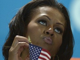 MNO. Michelle Obamová, první dáma Spojených stát, pihlíí finálovým soubojm