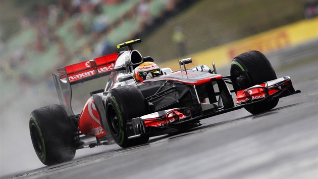 Lewis Hamilton  - nejrychlej jezdec pi druhm trninku na Velkou cenu Maarska. 