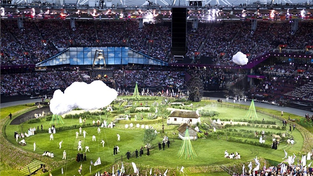 HOBITN V LONDN. Ruku na srdce: nepipomn vm tento vjev z olympijskho stadionu momentku z Pna prsten?
