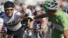 RIVALOVÉ. Mark Cavendish v závrené etap tetím vítzstvím vyrovnal bilanci s