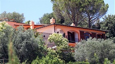 Vila v toskánském Monte Argentariu, v ní pobývá expremiér Mirek Tpolánek (13.