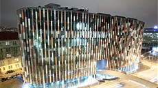 Zlatý Andl na praském Smíchov je dílem francouzského architekta Jeana Nouvela.