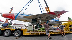 Z Výzkumného a zkušebního leteckého ústavu v Letňanech vyráží na cestu do Z Výzkumného a zkušebního leteckého ústavu v Letňanech vyráží na cestu do