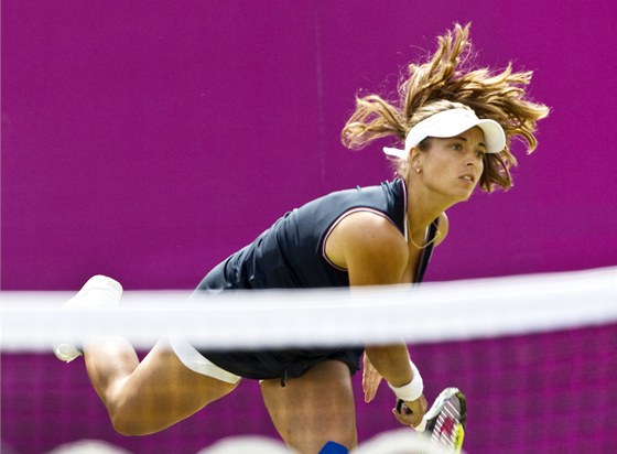 Petra Cetkovská po návratu na kurty WTA po dlouhé zranní prohrála.