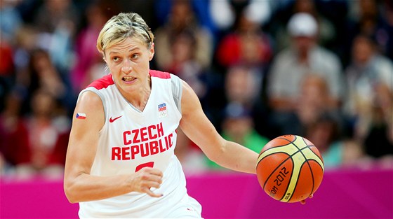 Basketbalistka Hana Horáková pi utkání proti Turecku (30. ervence 2012)
