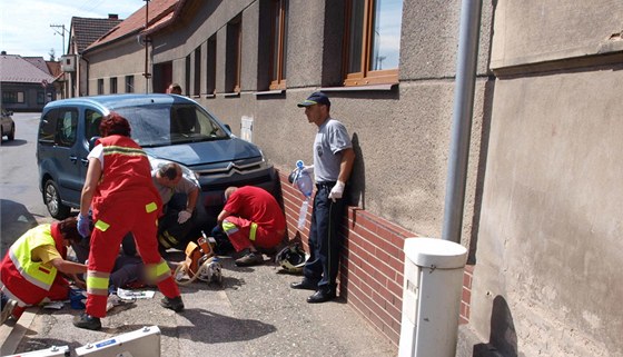 Nehoda s úmrtím idie v Chlumci nad Cidlinou (30. ervence 2012)
