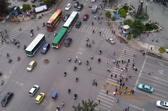 ína, Kunming (ervenec 2012)