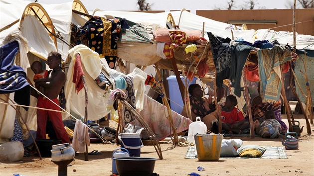 Uprchlci v Bamaku, kter z jejich domov vyhnaly boje na severu Mali