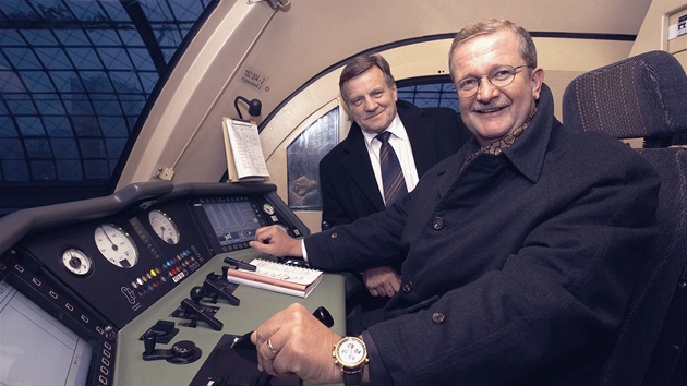Wendelin Wiedeking (vpravo) byl v letech 1993-2009 generlnm editelem automobilky Porsche