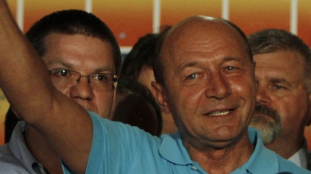 Rumunsk prezident Basescu me slavit. Referendum o jeho odvoln zkrachovalo kvli mal asti voli.