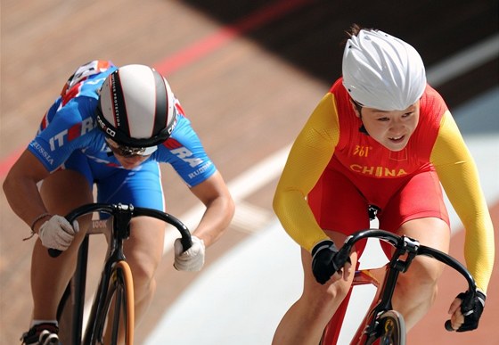 Viktoria Baranovová (vlevo) neprola ped olympijskými hrami mimosoutním