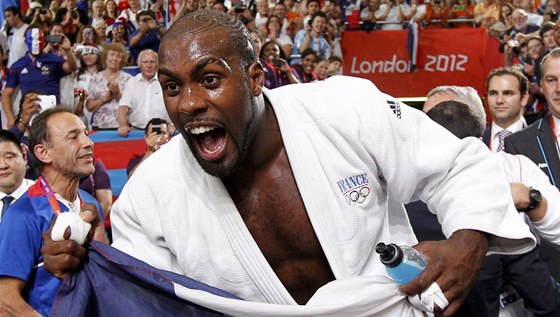 Francouzský judista Teddy Riner slaví své první zlato z olympijských her v roce 2012. V plánu má jet dva triumfy, aby se stal absolutní judistickou legendou.