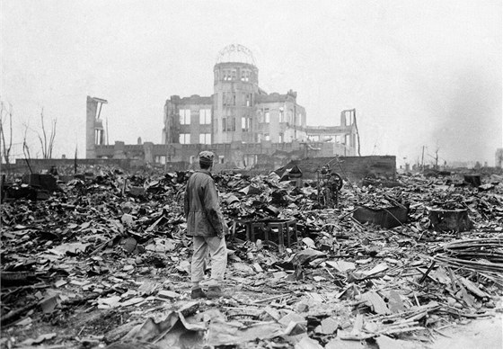 Pohled na Hiroimu msíc po svrení atomové bomby (8. záí 1945)