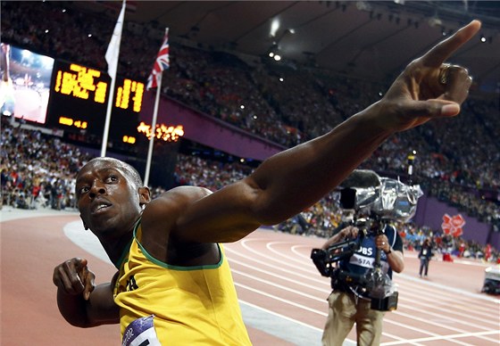 RYCHLÝ ÍP. Jamajský sprinter Usain Bolt pedvádí své typické vítzné gesto.