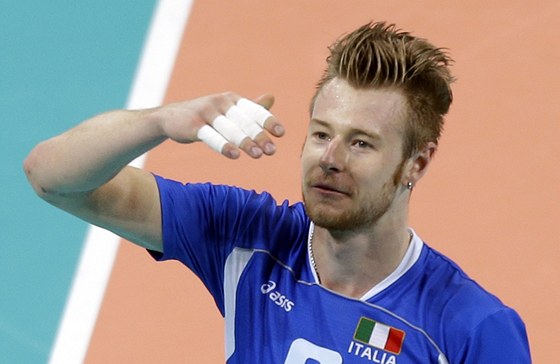 SMEA. Italský volejbalový reprezentant Ivan Zaytsev po úspném útoku.