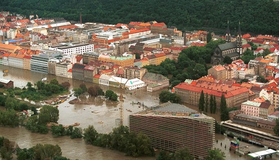 Redakce iDNES.cz zajiovala zpravodajství i poté, co serverovnu v Karlín