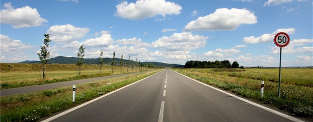 Naprostá vtina prmyslové zóny v Holeov zeje prázdnotou, mezi investory je...