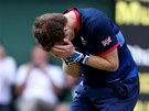 PO VTZNM MKU. Britsk tenista Andy Murray se raduje z olympijskho triumfu.