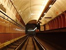 Uzavená stanice metra Kiíkova. Bhem denního provozu z této ásti tunelu do...