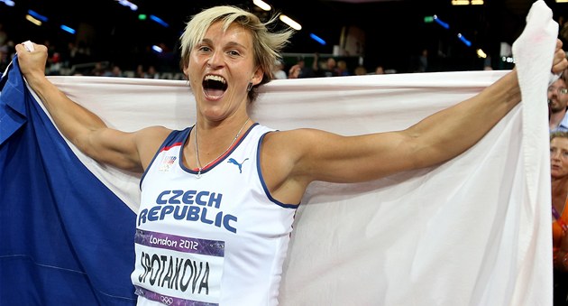DRUHÉ ZLATO. Oštěpařka Barbora Špotáková získala pro Českou republiky druhou... DRUHÉ ZLATO. Oštěpařka Barbora Špotáková získala pro Českou republiky druhou...