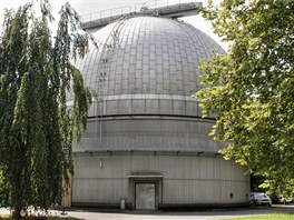 Nejvtí eský astronomický dalekohled ukrývá kopule hvzdárny v Ondejov u...