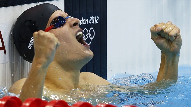 HRANICE PADLA. Daniel Gyurta z Maarska plaval na prsask dvoustovce nejrychleji v historii. 