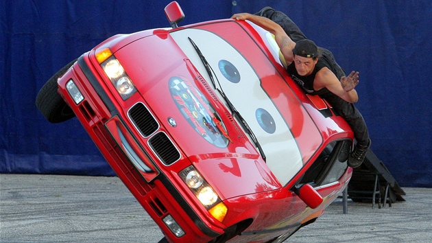 Na parkoviti ped eskobudjovickm vstavitm mohou zjemci a do nedle shldnout Monster Truck Show.