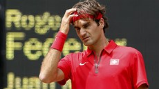 ROZLADNÝ. výcar Roger Federer se v semifinále olympijského turnaje ve