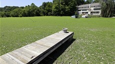 Částečně vyschlé jezero Morse v Noblesville ve státě Indiana. Spojené státy Částečně vyschlé jezero Morse v Noblesville ve státě Indiana. Spojené státy