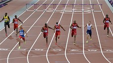 Félix Sánchez po senzaním triumfu na olympijských hrách v Londýn. 