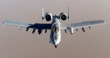 Americký bitevní letoun A-10 Thunderbolt II.