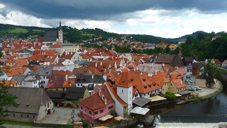 Vyprázdní se po plánovaném zkrácení zavírací doby restaurace a bary v eském Krumlov? (Ilustraní snímek)