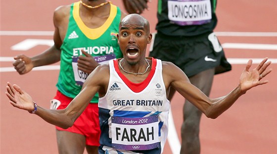 Britský vytrvalec Mo Farah získal zlato v bhu jak na desetikilometrové, tak i...