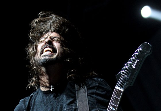 Foo Fighters v O2 aren, 15. 8. 2012 (Dave Grohl)