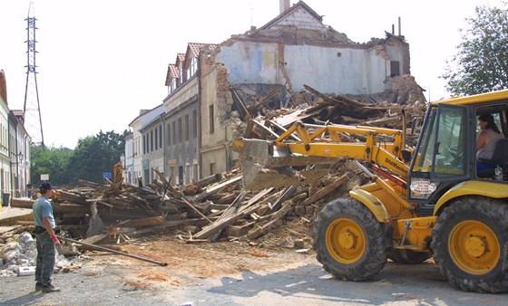 Následky povodní v roce 2002 v Plzni.